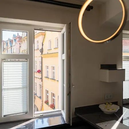 Ale Antresola! - 4 Osobowy Przy Ratuszu Z Parkingiem - Space 아파트 옐레니아구라