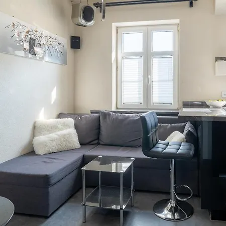 Ale Antresola! - 4 Osobowy Przy Ratuszu Z Parkingiem - Space