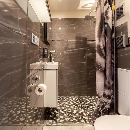 Ale Antresola! - 4 Osobowy Przy Ratuszu Z Parkingiem - Space * 옐레니아구라