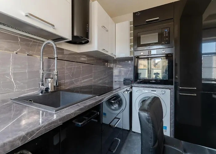 Apartament Ale Antresola! - 4 Osobowy Przy Ratuszu Z Parkingiem - Space *