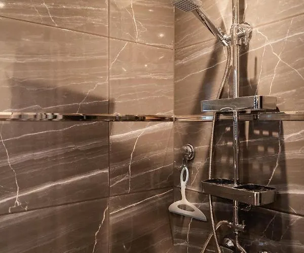 Ale Antresola! - 4 Osobowy Przy Ratuszu Z Parkingiem - Space Apartament